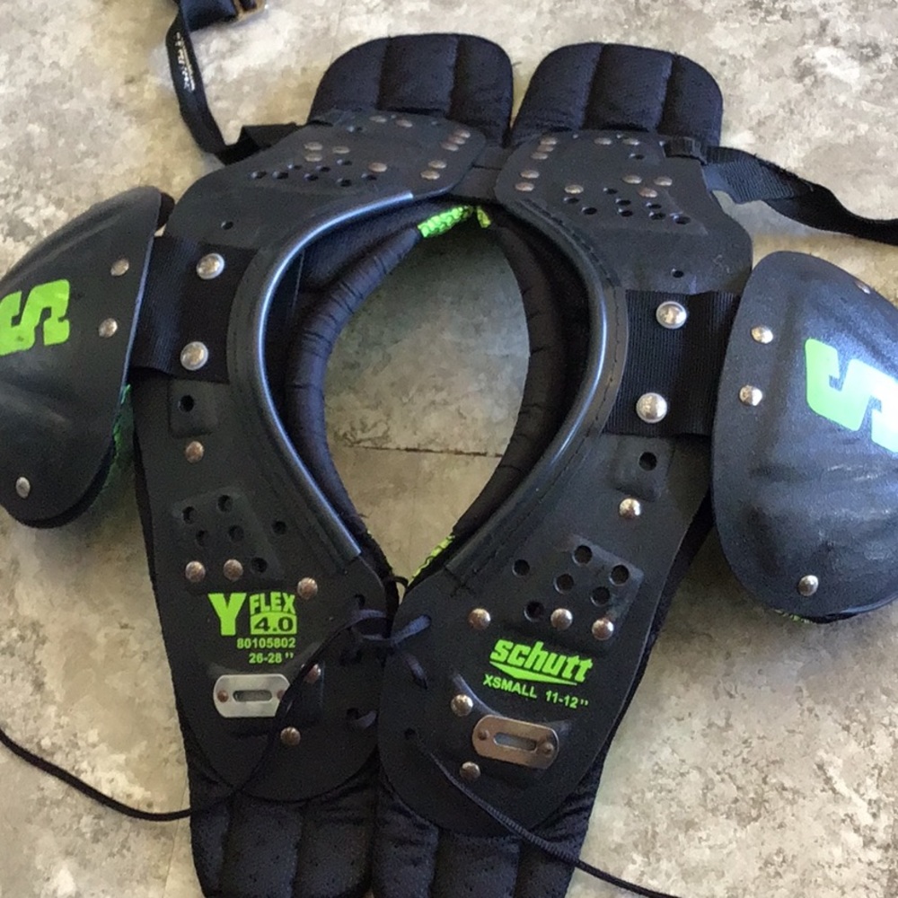 Y-FLEX 4.0 football shoulder pads